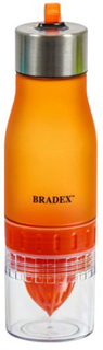 Бутылка для воды Bradex SF 0519 с соковыжималкой, 0,6 л, оранжевая