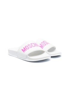 Moschino Kids шлепанцы с логотипом