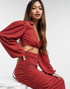 Присборенное платье-рубашка миди рыжего цвета с вырезом и ремешками ASOS DESIGN-Коричневый