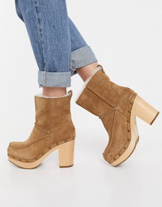 Замшевые ботильоны каштанового цвета на каблуке UGG Kouri-Коричневый цвет