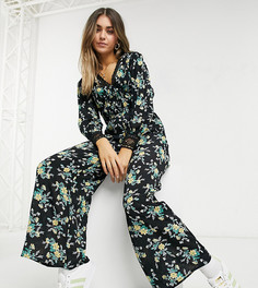 Комбинезон с кружевными вставками и цветочным принтом Reclaimed Vintage Inspired-Черный цвет