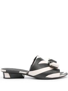 Salvatore Ferragamo мюли Vara с зебровым принтом