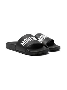 Moschino Kids шлепанцы с логотипом
