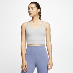 Женская укороченная футболка из ткани Infinalon Nike Yoga Luxe