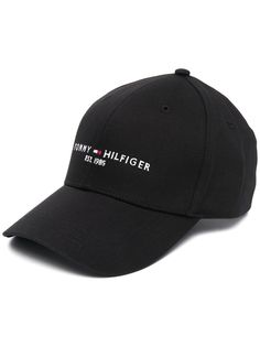 Tommy Hilfiger кепка с вышитым логотипом