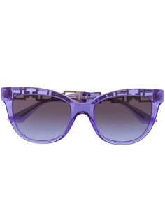 Versace Eyewear солнцезащитные очки VE4394 в оправе кошачий глаз