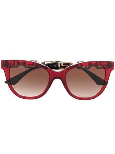 Versace Eyewear солнцезащитные очки в оправе кошачий глаз с декором Greca