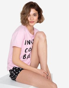 Розовая домашняя футболка с надписью Gloria Jeans