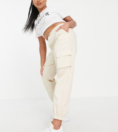 Кремовые брюки карго с карманами Missguided Plus-Белый
