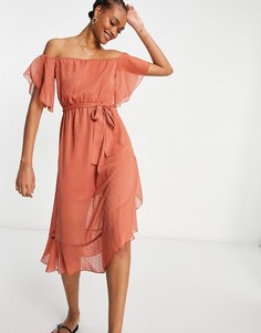 Красно-бурое платье макси с открытыми плечами River Island-Красный