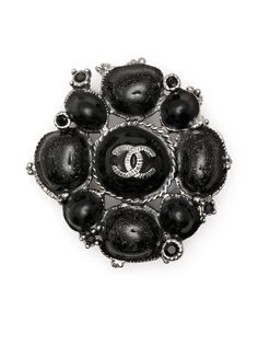 Chanel Pre-Owned декорированная брошь с логотипом CC