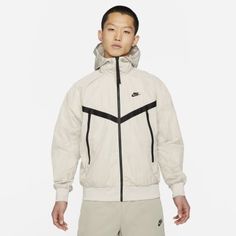 Мужская куртка с капюшоном Nike Sportswear Windrunner