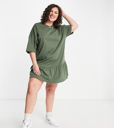 Платье-футболка цвета хаки в стиле oversized с оборками на подоле ASOS DESIGN Curve-Зеленый цвет