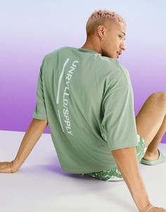 Oversized-футболка с рукавами реглан с принтом логотипа на спине ASOS Unrvlld Supply-Зеленый цвет