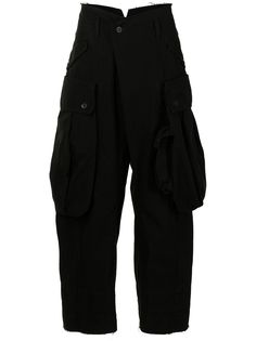 Julius брюки карго с объемными карманами