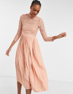 Розовое платье «два в одном» из ажурного кружева с плиссированной юбкой Little Mistress-Розовый