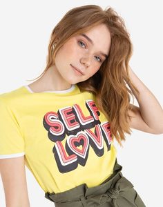 Жёлтая укороченная футболка SELFLOVE Gloria Jeans