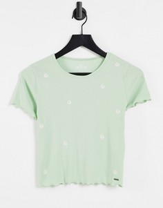 Зеленая футболка с короткими рукавами, волнистыми краями и цветочной отделкой Hollister-Зеленый цвет
