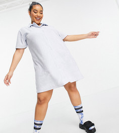 Бледно-голубое платье мини из махровой ткани с воротником-поло COLLUSION Plus-Голубой