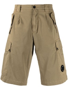 C.P. Company шорты карго с линзой
