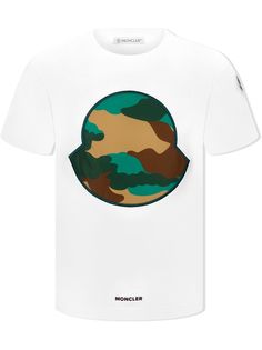 Moncler Enfant футболка с камуфляжным логотипом