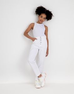 Белые джинсы Slim Tapered с пуговицами для девочки Gloria Jeans
