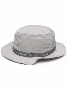 and Wander шляпа-федора с логотипом