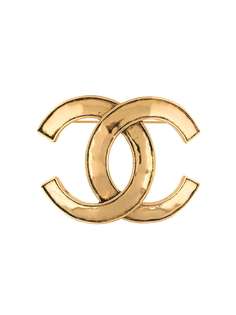 Chanel Pre-Owned брошь 1994-го года с логотипом CC