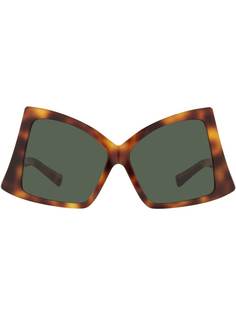 Valentino Eyewear солнцезащитные очки в оправе бабочка черепаховой расцветки