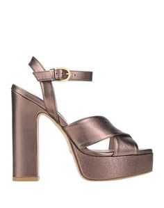 Сандалии Stuart Weitzman