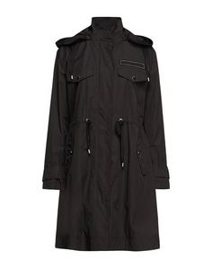 Легкое пальто Guess