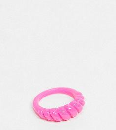 Розовое пластмассовое кольцо с витым дизайном ASOS DESIGN Curve-Розовый