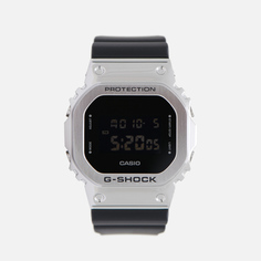 Наручные часы CASIO G-SHOCK GM-5600-1, цвет серебряный
