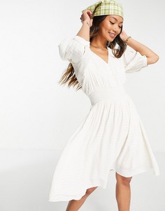 Чайное платье мини кремового цвета с присборенной талией и застежкой на пуговицы спереди Y.A.S-Белый