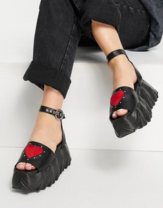 Черные сандалии на толстой подошве с красным сердечком Lamoda-Черный цвет
