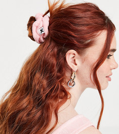 Розовая махровая резинка для волос COLLUSION-Розовый цвет