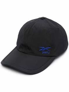 Juun.J кепка с логотипом из коллаборации с Reebok