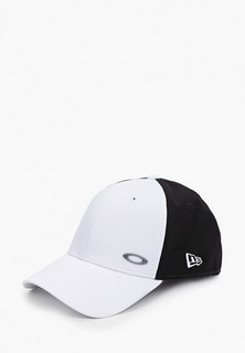 Бейсболка Oakley TINFOIL CAP