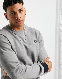 Серый свитшот с контрастной вставкой Fred Perry