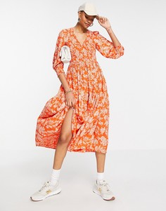 Ярко-оранжевое платье миди с присборенной юбкой и цветочным принтом Y.A.S-Оранжевый цвет