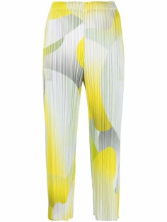 Pleats Please Issey Miyake укороченные брюки с абстрактным принтом