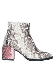 Полусапоги и высокие ботинки Casadei