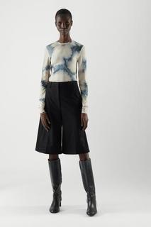 ЛОНГСЛИВ С КРУГЛЫМ ВЫРЕЗОМ COS