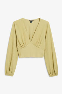 Блуза с глубоким V-образным вырезом Monki