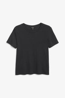 Футболка из мягкой ткани Monki