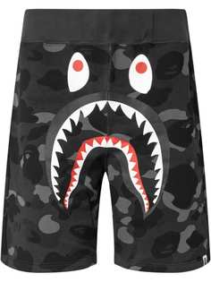 A BATHING APE® спортивные шорты Colour Camo Shark Bape
