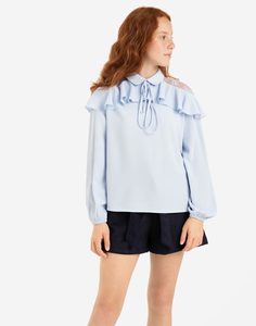 Голубая шифоновая блузка с оборкой для девочки Gloria Jeans