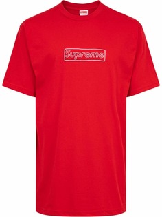 Supreme футболка с логотипом из коллаборации с Kaws