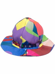 sacai шляпа Mountain Metro из коллаборации с Kaws