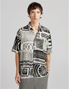 Черно-белая oversized-рубашка с геометрическим принтом Bershka-Белый